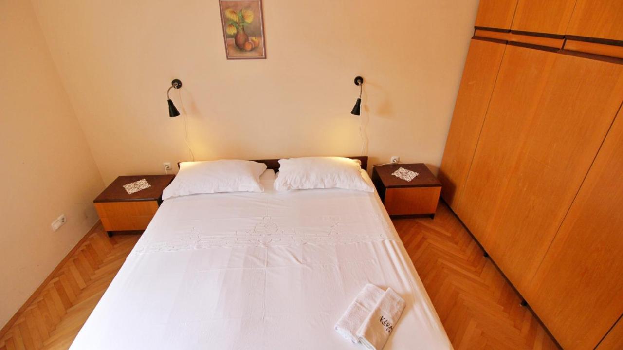Apartment Ora Omis Exterior photo