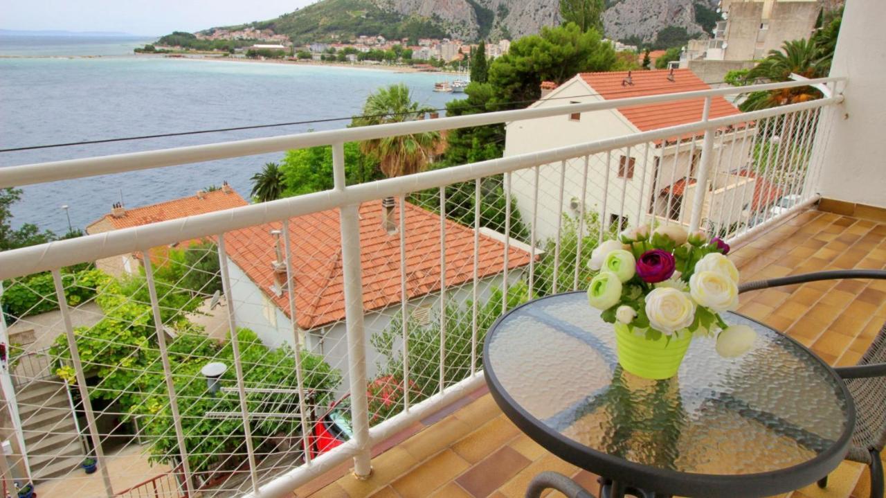 Apartment Ora Omis Exterior photo